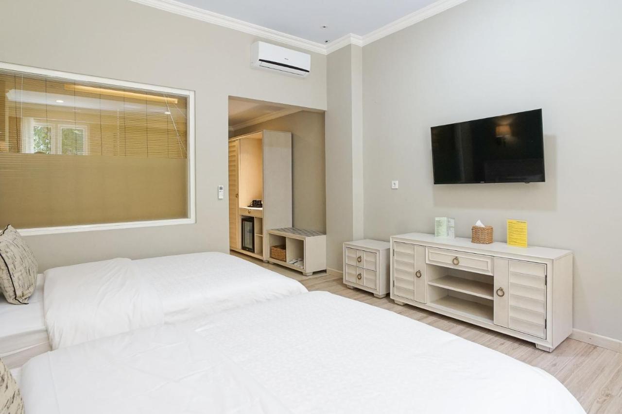 Hotel Villa Emitta Tomohon Esterno foto