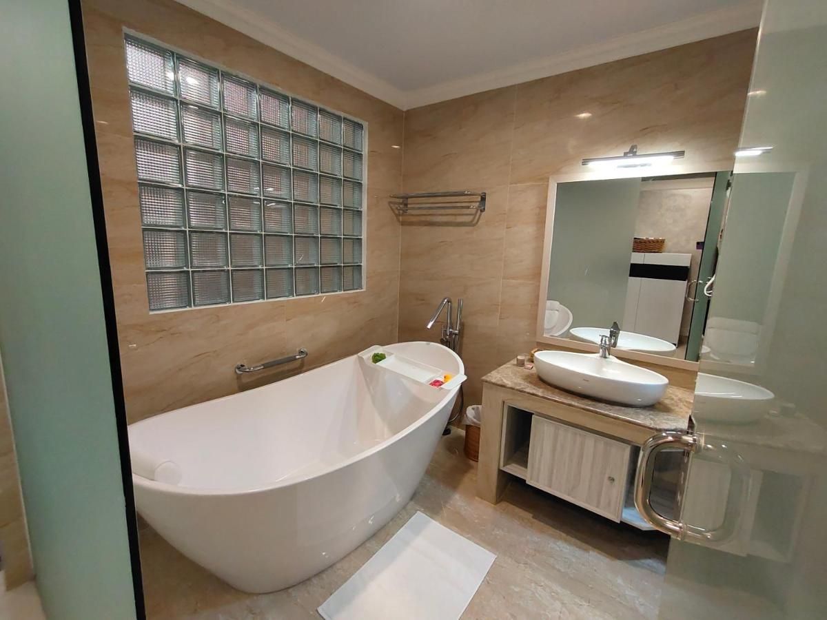 Hotel Villa Emitta Tomohon Esterno foto