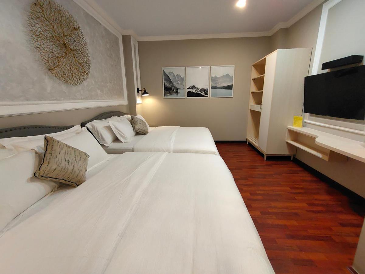 Hotel Villa Emitta Tomohon Esterno foto